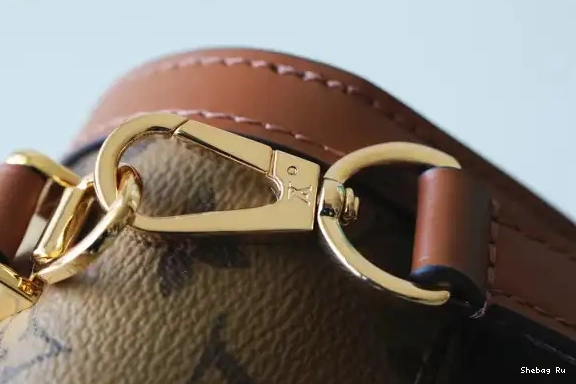 VUITTON LOUIS CAPITALE DAUPHINE 0528